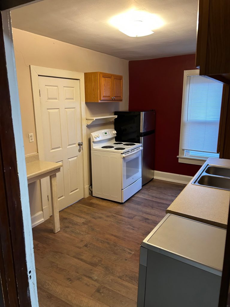 2 Bedroom Apartment $1100 Fairmont WV